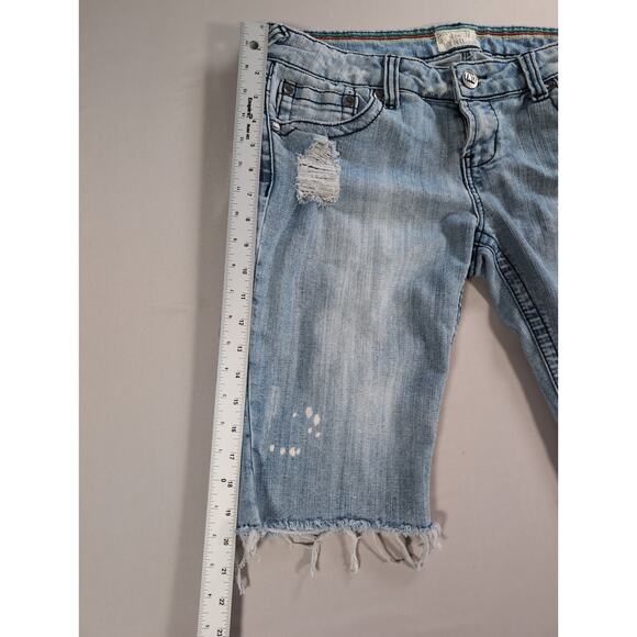 Y2K YNQ Distressed Denim Bermuda Shorts Womens Sz 11 Cutoff Raw Hem Ripped - Picture 8 of 13